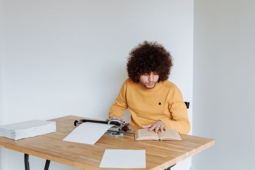 Unlock Creativity: How AI Overcomes Writer’s Block and Enhances Writing