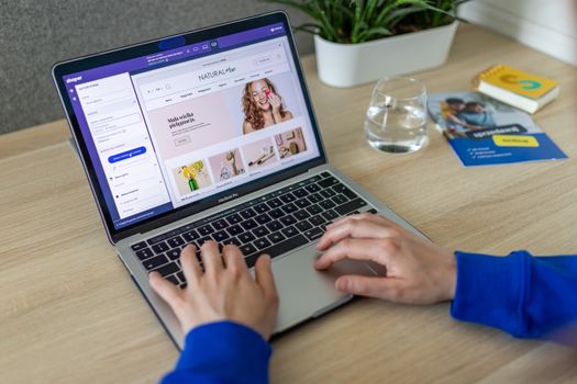 AI in E-commerce: Revolutionizing Content Creation for Boosted Sales